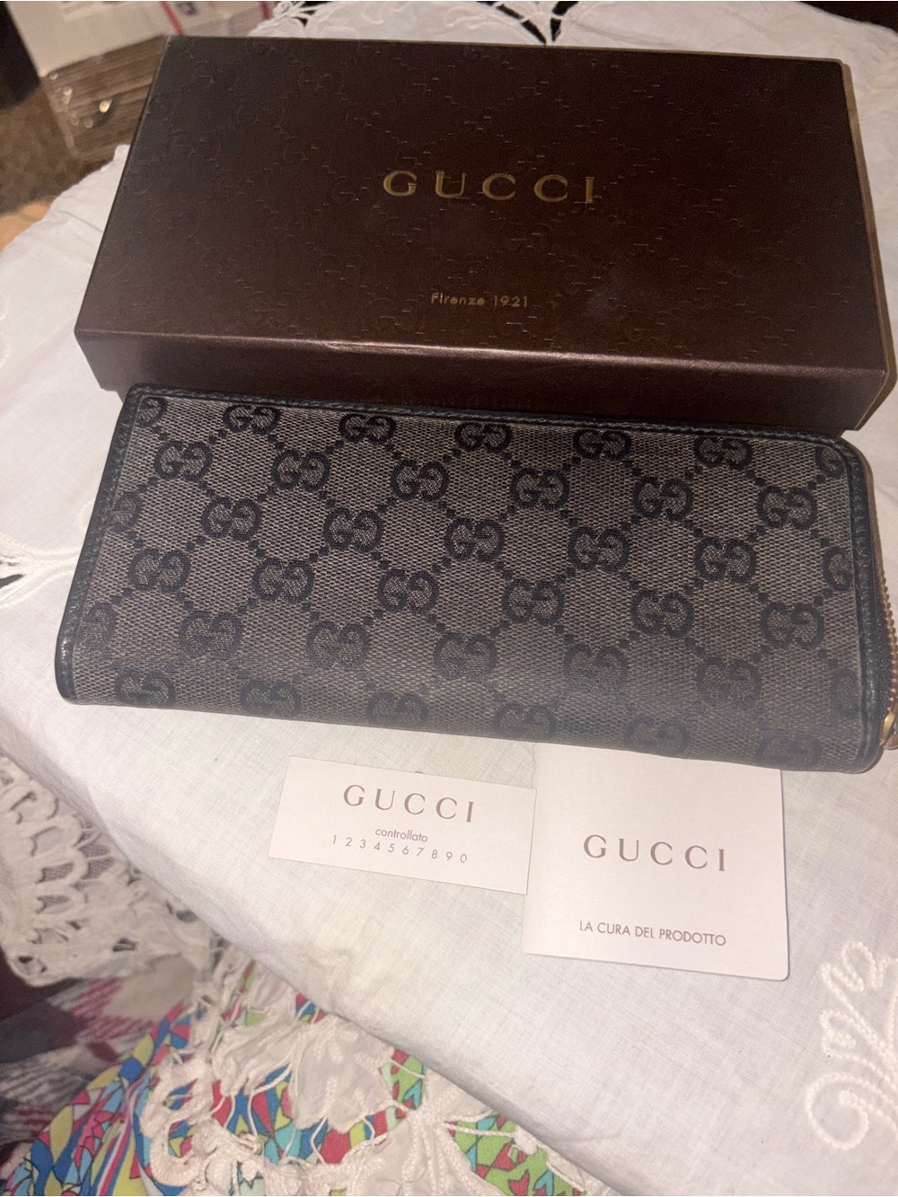 Gucci Black and Brown GG Supreme Zip Wallet